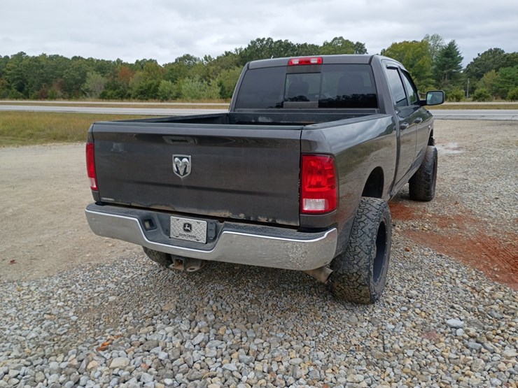 2016-dodge-2500-image-8