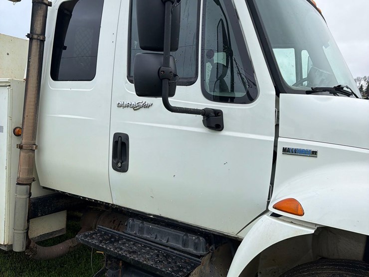 2009-international-durastar-4300-image-81