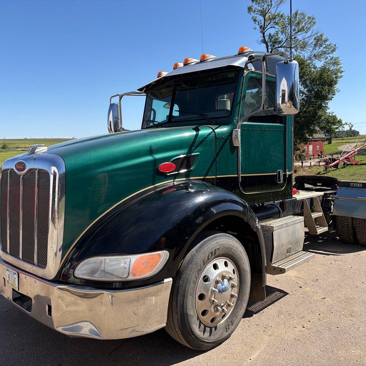 2011 PETERBILT 386