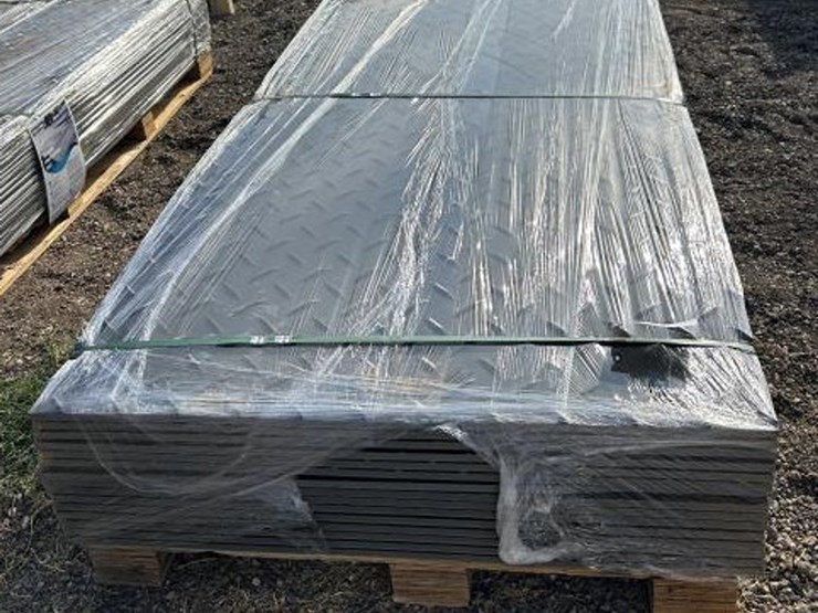 #88-•-(15)-ground-protection-mats---4'-x-8'-x-0.5"-image-2