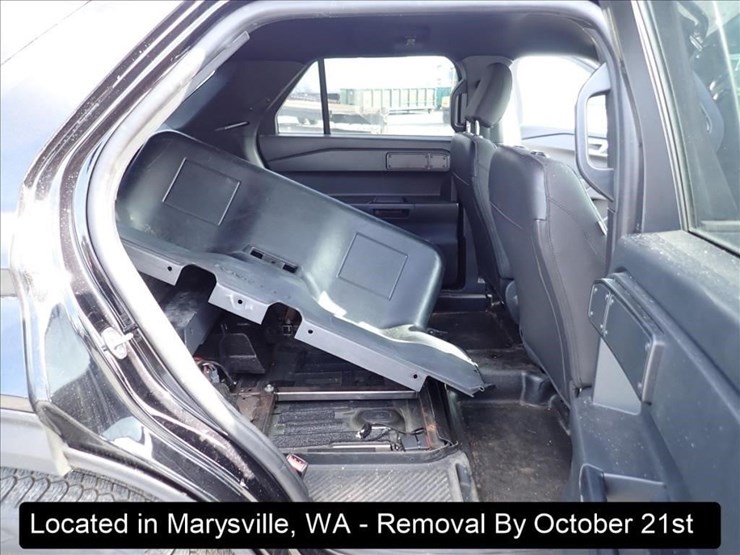 2021-ford-explorer-image-23