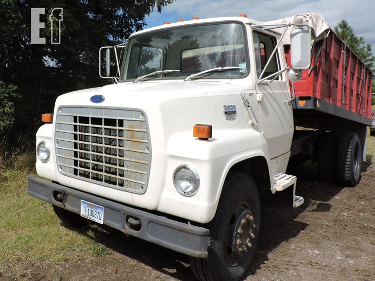 1985-ford-700-image-3