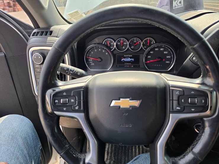 #25311-•-2019-chevrolet-silverado-pickup-truck-image-50