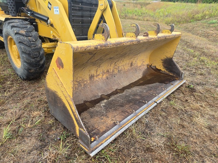 caterpillar-420f-image-95