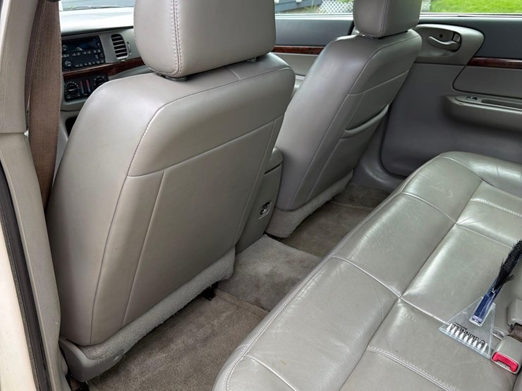 2004-chevrolet-impala-ls-car-image-31