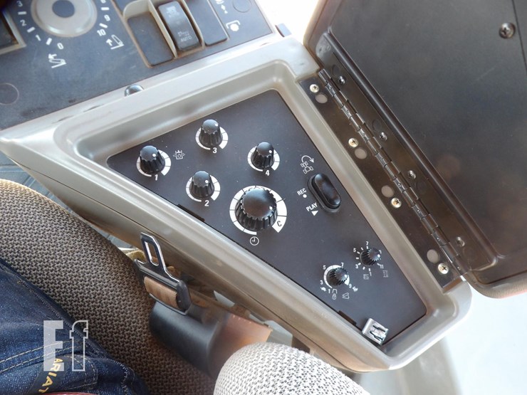 2009-case-ih-steiger-385-image-29