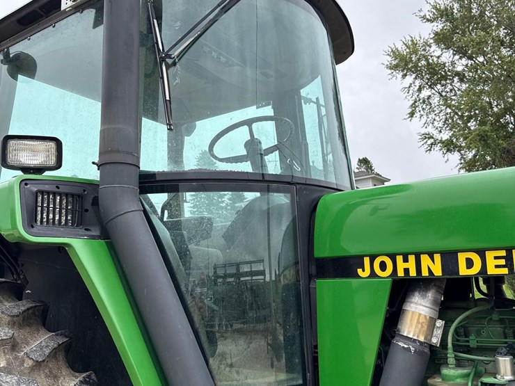 1994-john-deere-4560-image-51