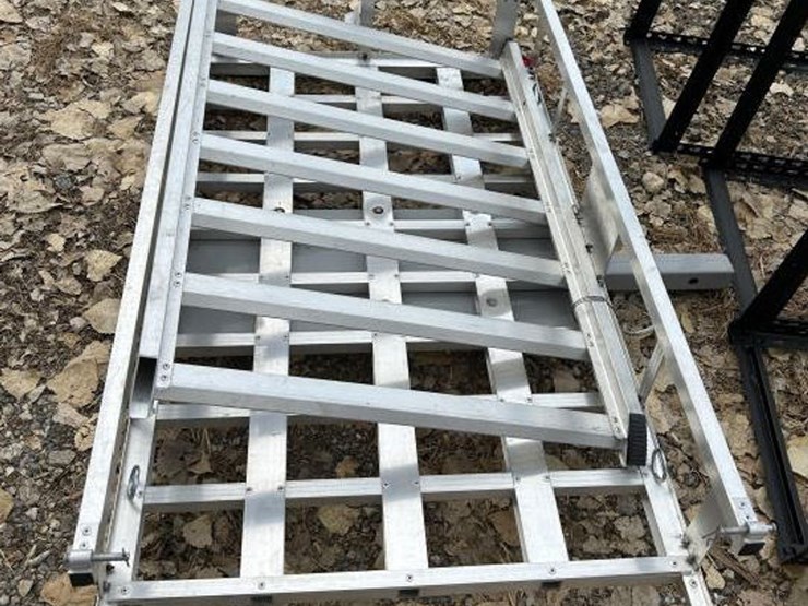 #74-•-aluminum-wheelchair-hitch-mount-image-4