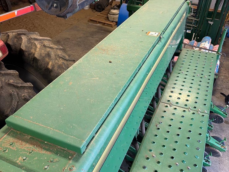 1991-john-deere-1530-image-42