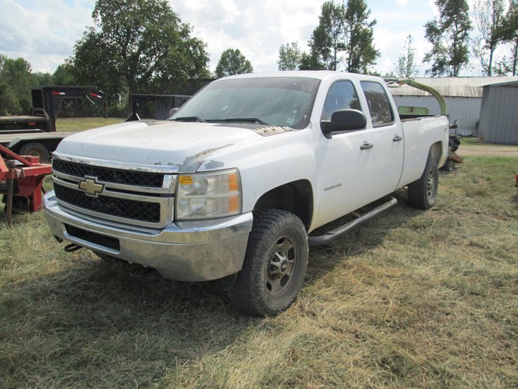 2011-chevrolet-2500hd-image-1