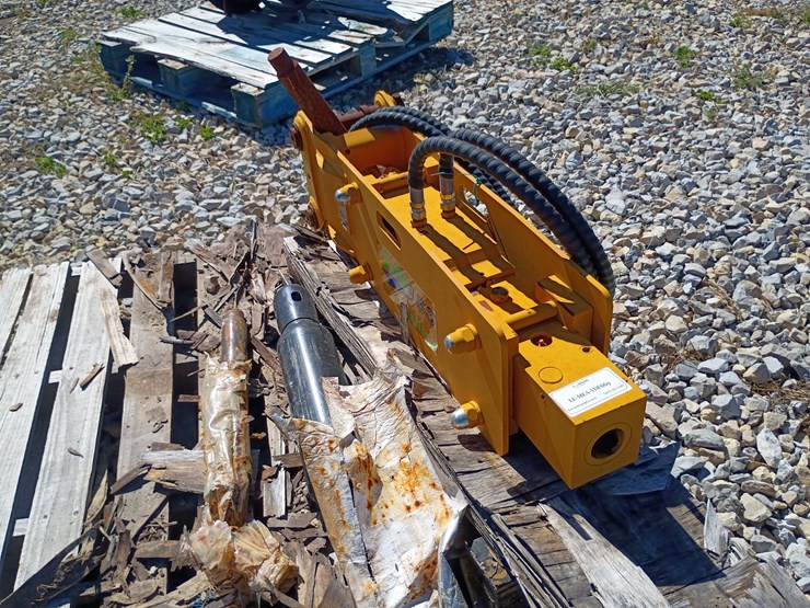#27029-•-sailing-hydraulic-breaker-excavator-attachment-(53)-image-2
