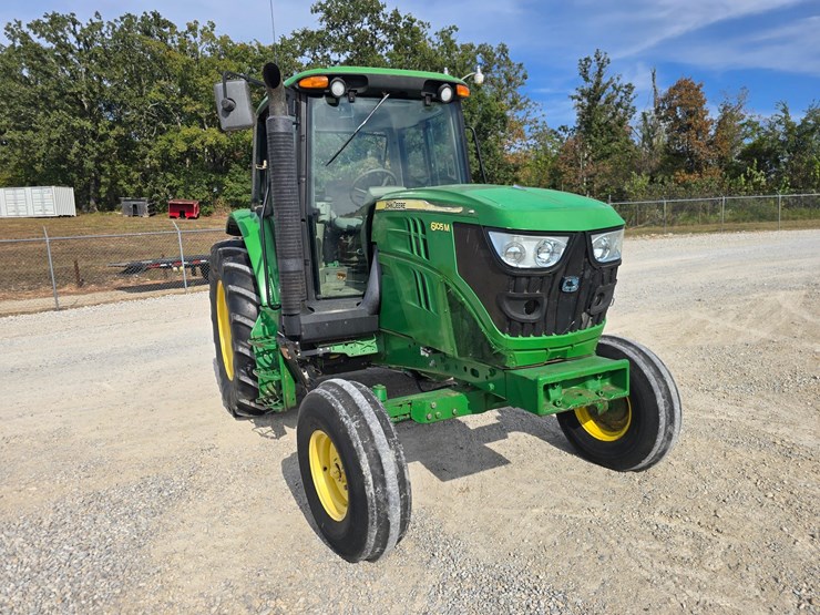 john-deere-6105m-image-21