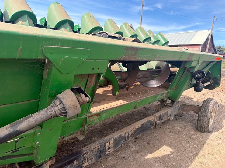 clark-12row20-corn-head-image-25