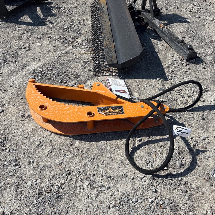#99 • HYDRAULIC FORK GRIPPER