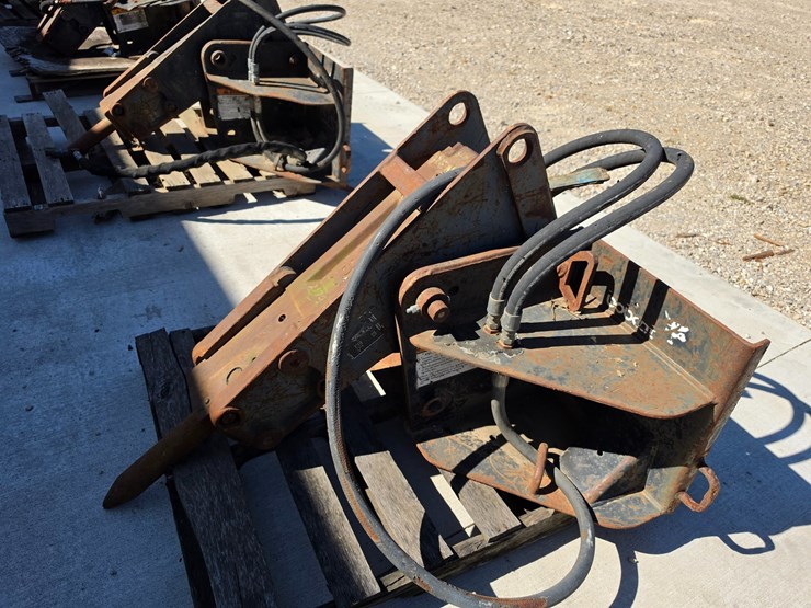 #25329-•-bobcat-breaker-skid-steer-attachments-image-6