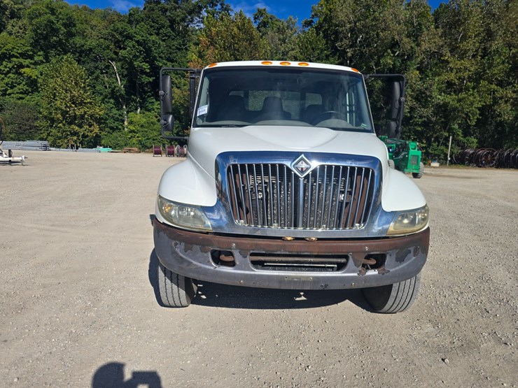 2006-international-durastar-4300-image-16