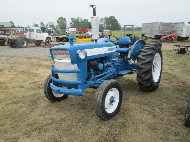 ford-3000-image-1