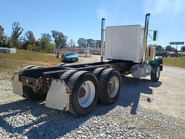 1990-peterbilt-379-image-7