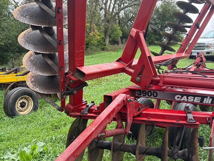 case-ih-3900-image-32