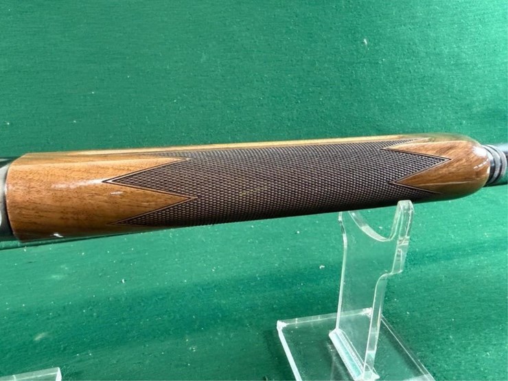 browning-light-twelve-12ga-shotgun-image-9