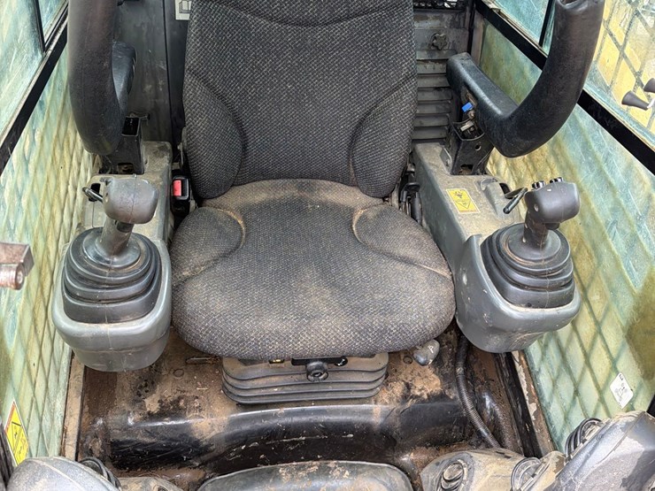 2015-caterpillar-289d-image-36