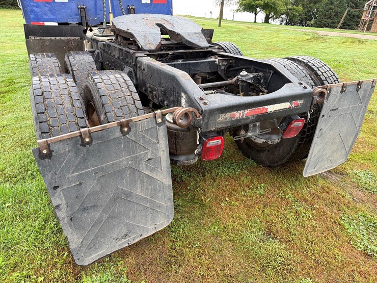 2007-peterbilt-386-image-29