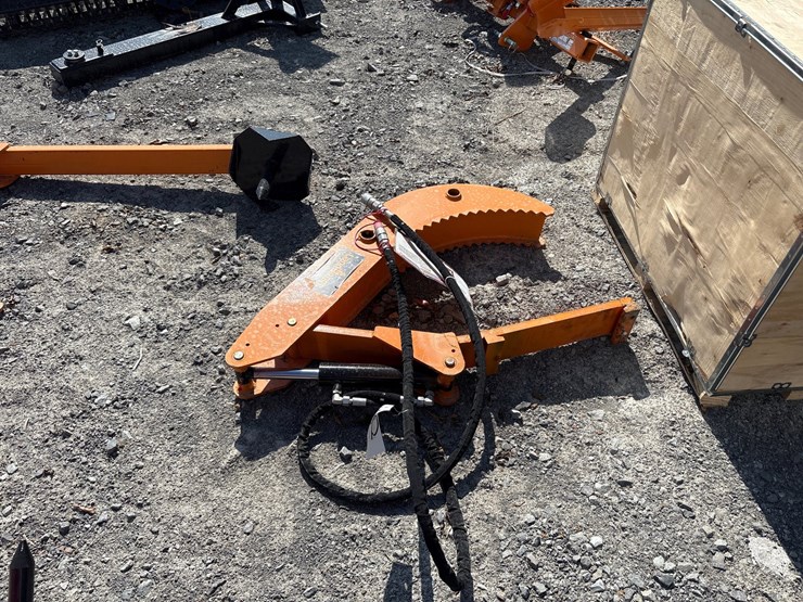 #95-•-hydraulic-fork-gripper-image-2