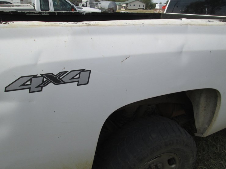 2011-chevrolet-2500hd-image-13