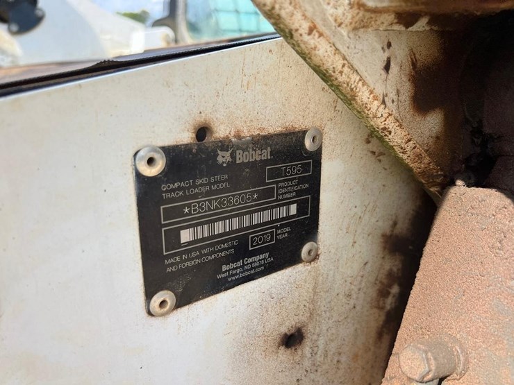2019-bobcat-t595-image-14