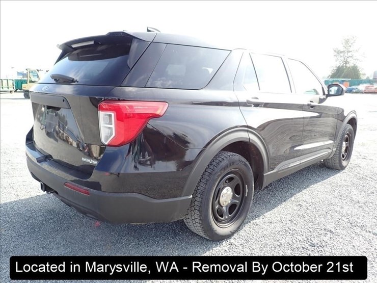 2021-ford-explorer-image-11