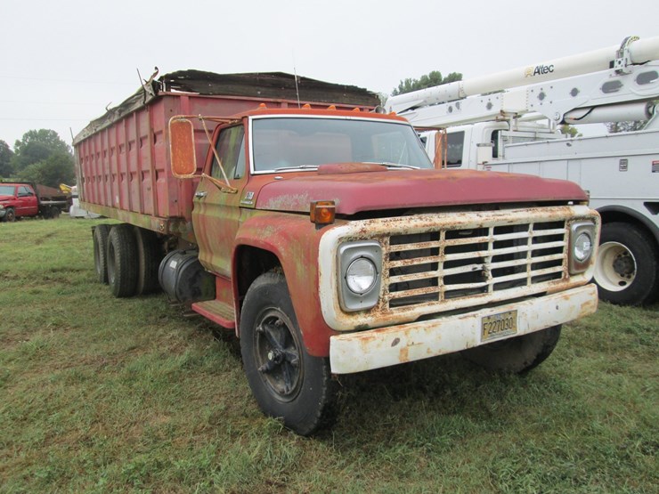 1974-ford-f750-image-2