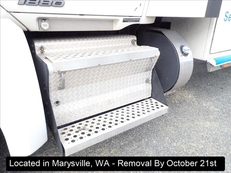 2016-kenworth-t880-image-13