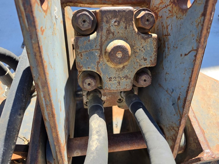 #25329-•-bobcat-breaker-skid-steer-attachments-image-9