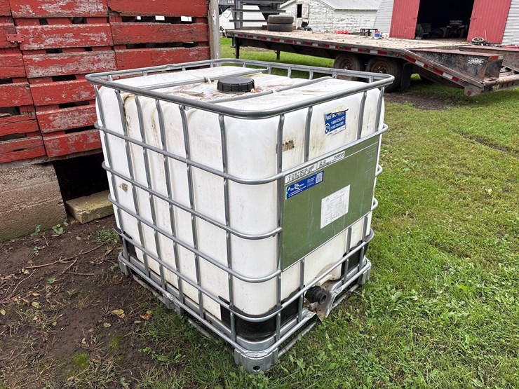 275-gallon-bulk-container-image-2