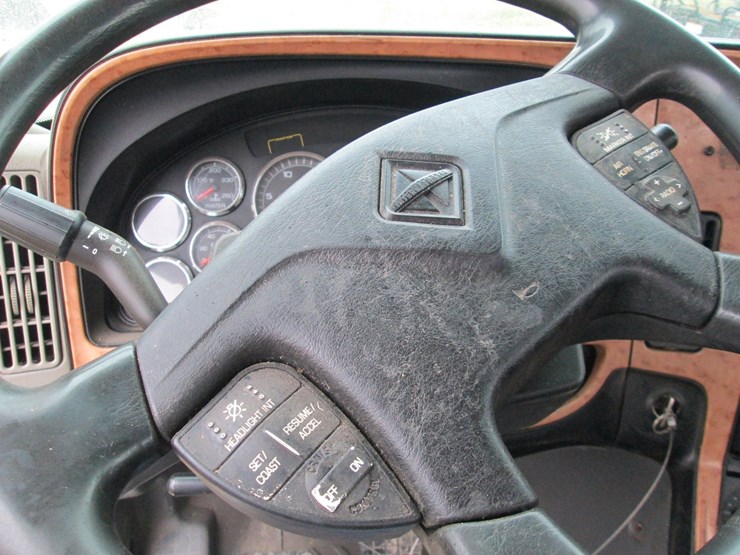 2011-international-prostar-image-37