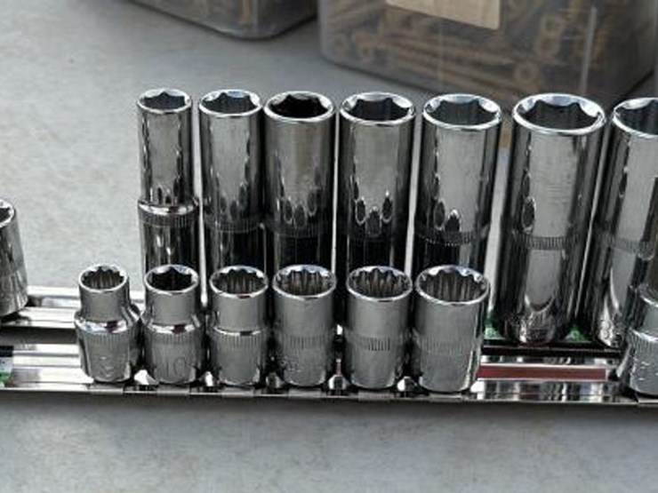 #216-•-channellock-socket-set-image-2