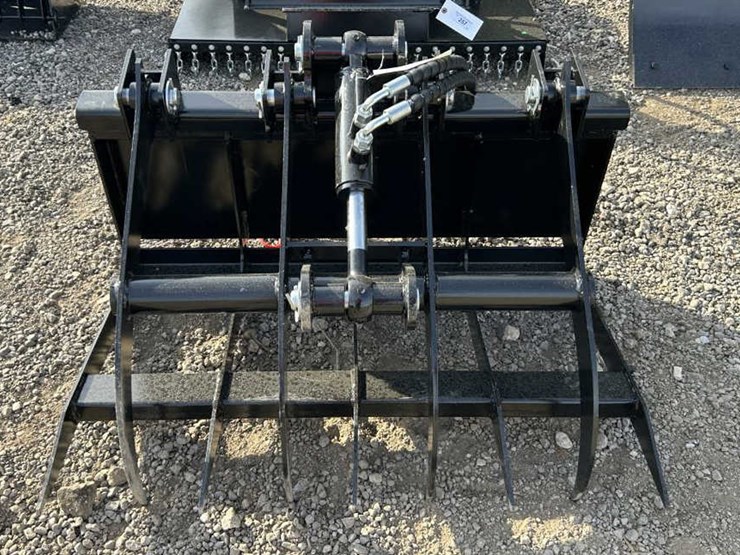 #253-•-mini-skid-steer-36.5"-hydraulic-wood-grapple-image-1