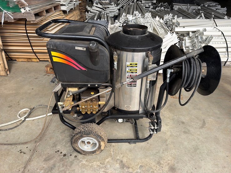 aaladin-3000-psi-hot-water-power-washer—1-owner-image-2