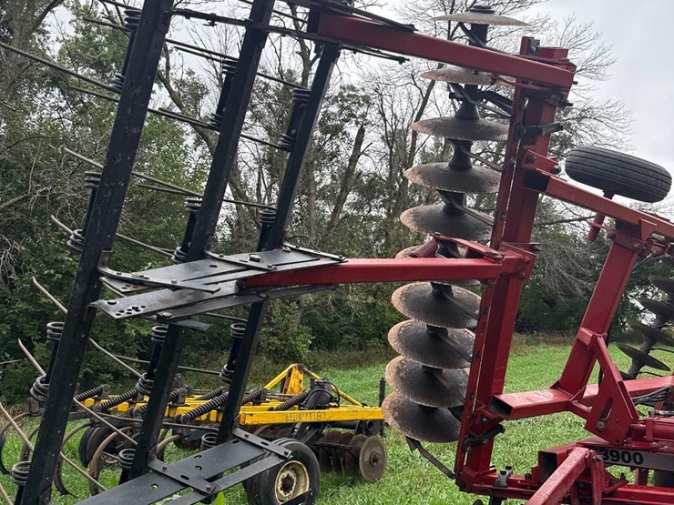 case-ih-3900-image-31