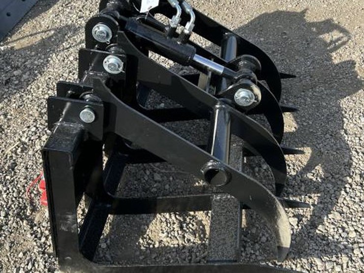 #253-•-mini-skid-steer-36.5"-hydraulic-wood-grapple-image-2