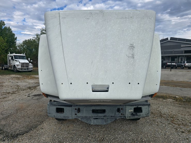 1999-freightliner-fld112-image-19