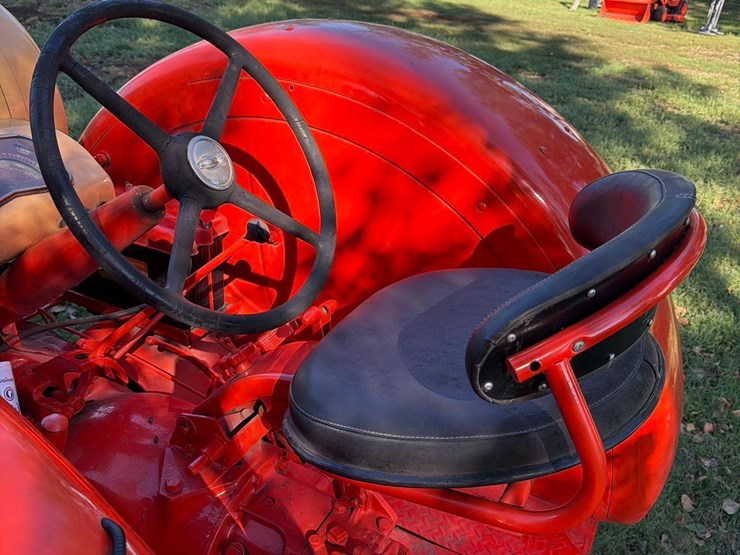 case-900-wheatland-propane-tractor-image-32