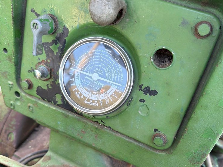 john-deere-630-image-25
