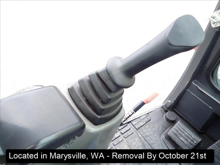 2016-yanmar-vio80-1a-image-17