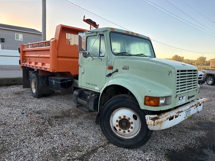 2000-international-4700-image-3