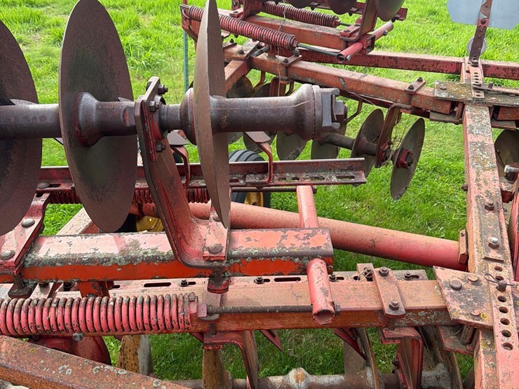 massey-ferguson-620-image-13