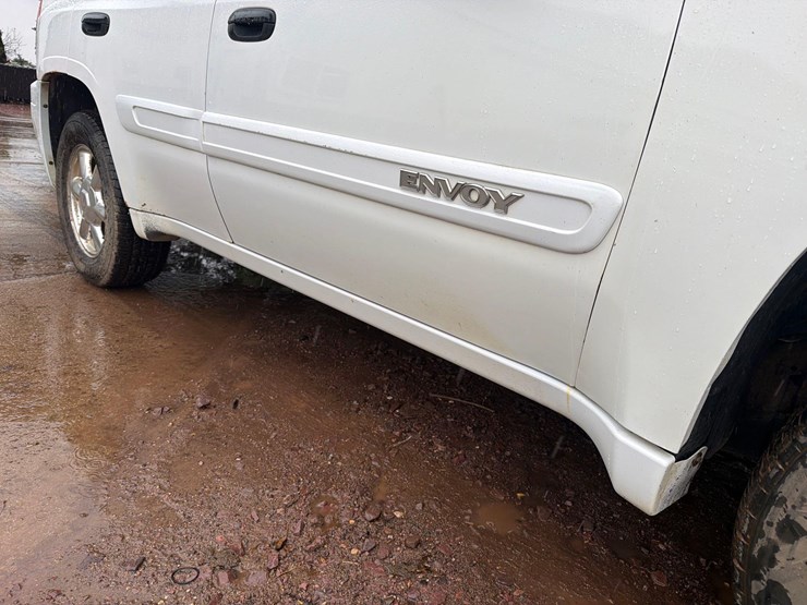 2005-gmc-envoy-image-17