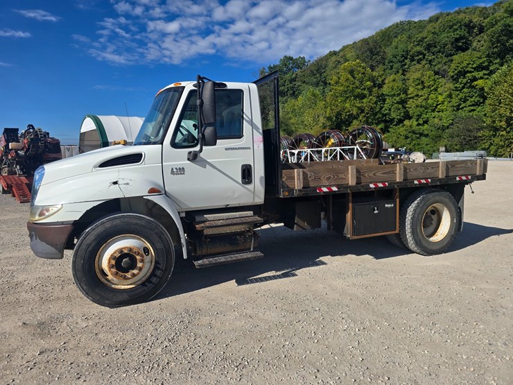 2006-international-durastar-4300-image-4