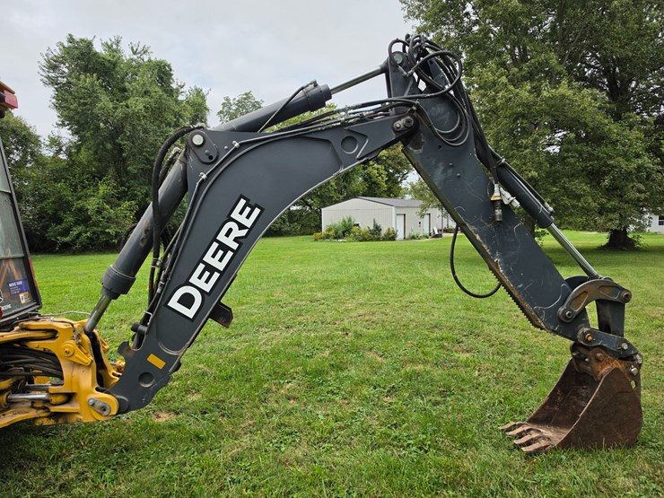 2016-deere-410l-image-73