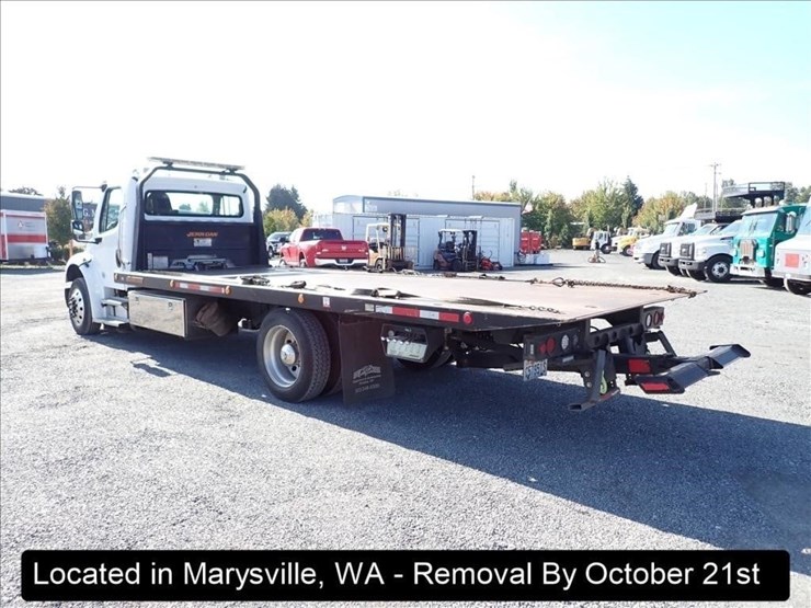 2019-freightliner-m2-image-28